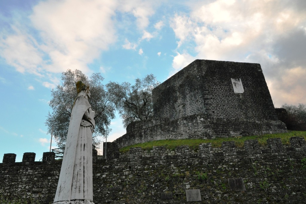 Mulazzo - la "torre di Dante"